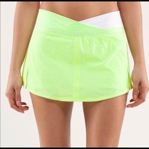 NEON LULULEMON TENNIS SKIRT